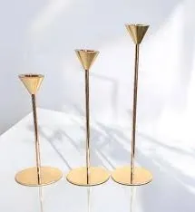 PORTA VELAS DORADO TRIANGULAR SET 3 PIEZAS